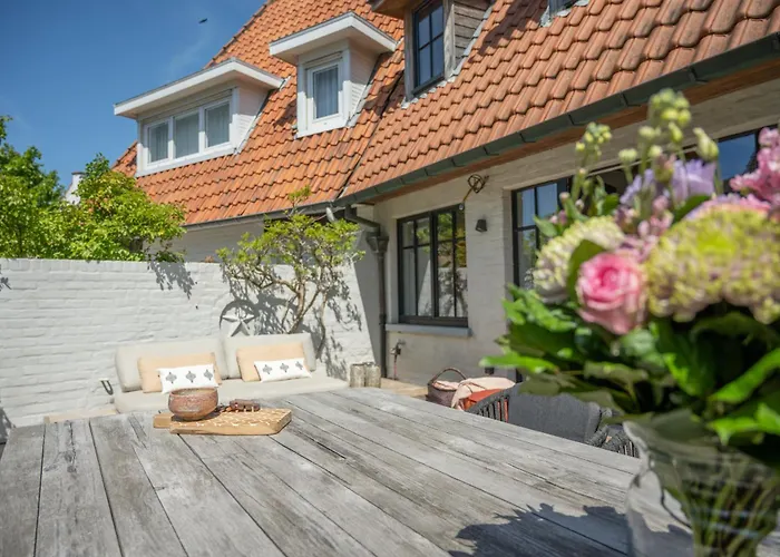 New Family Chic Design, Comfort & Outdoor Living - Free Parking Wifi