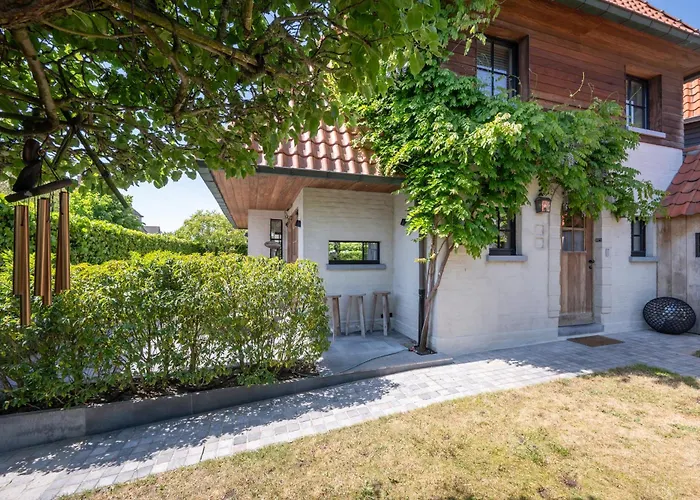 New Family Chic Design, Comfort & Outdoor Living - Free Parking Wifi
